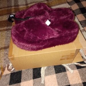 New Plush Burgundy Platform Slippers